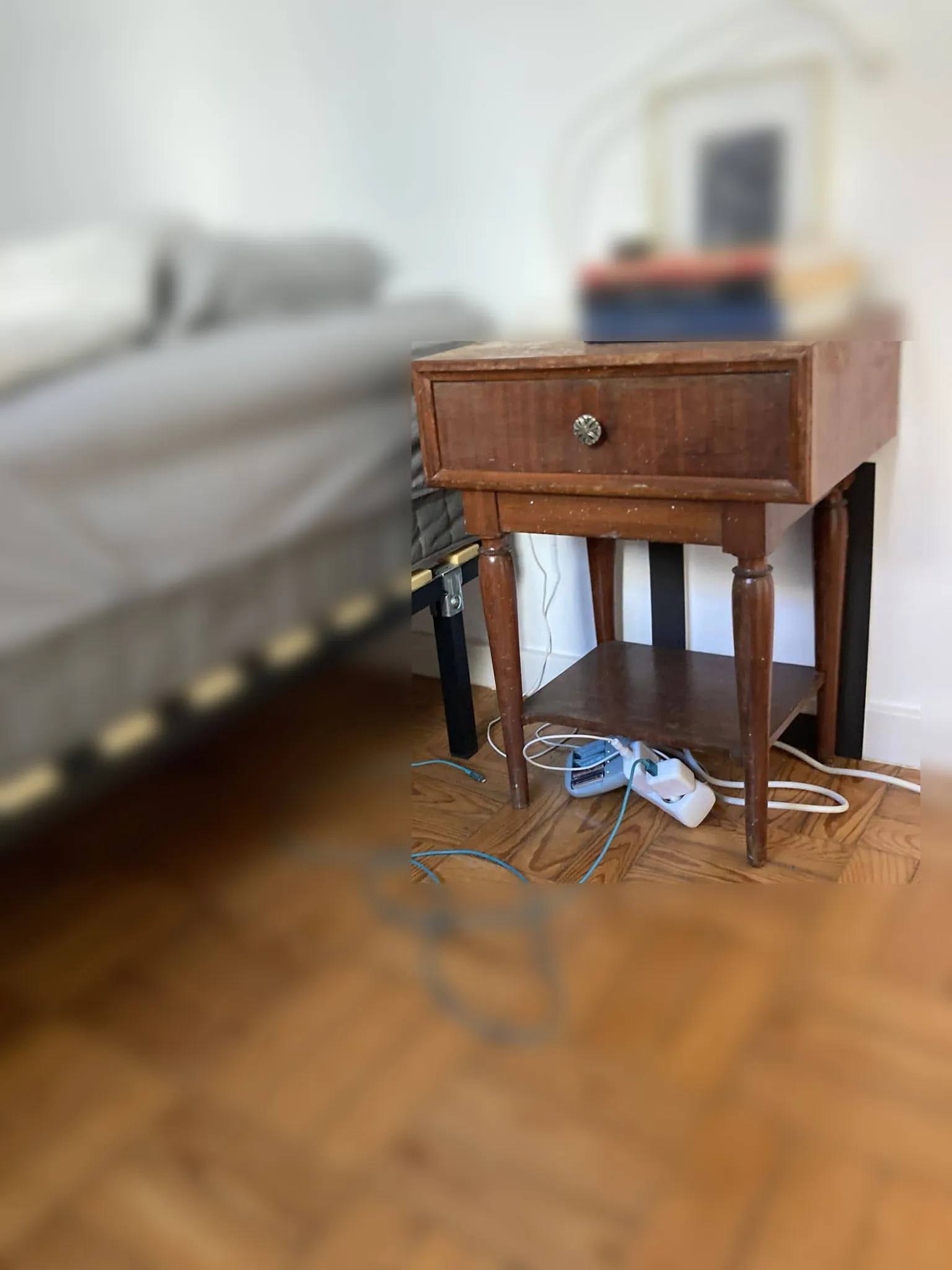 Retro beside table with one case and one shelf, photo 1