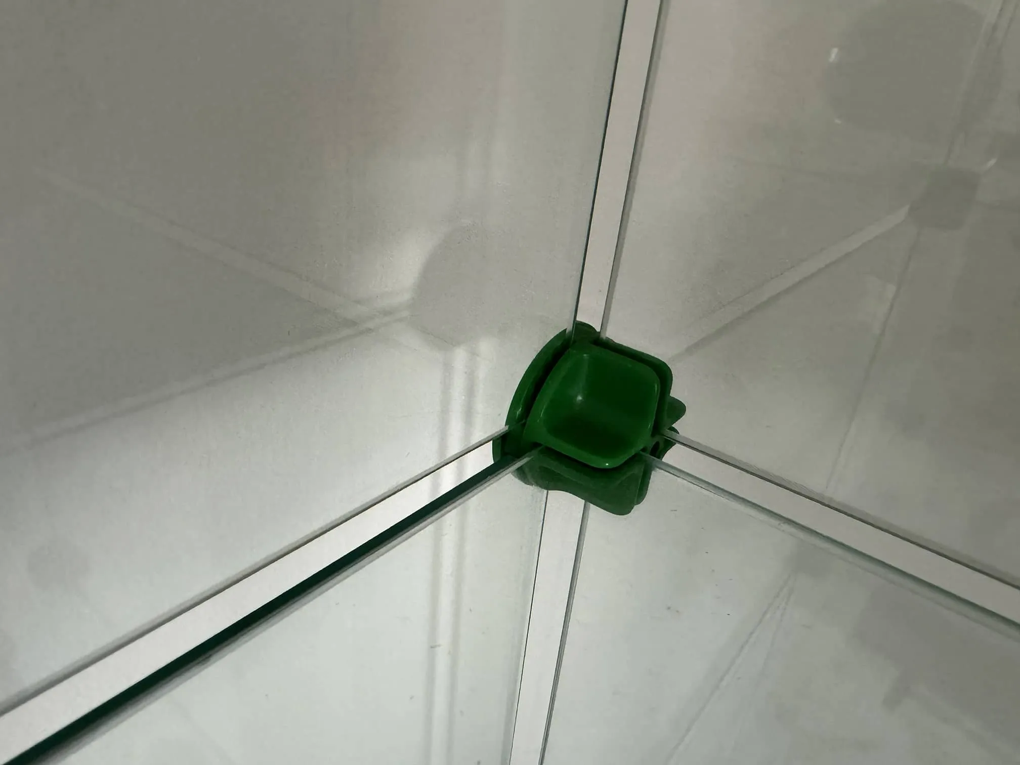 Glass vitrine for showing objects, 24 cubes easily configurable. Big one is Height 170cm Wide 110cm Deep 36cm, photo 6