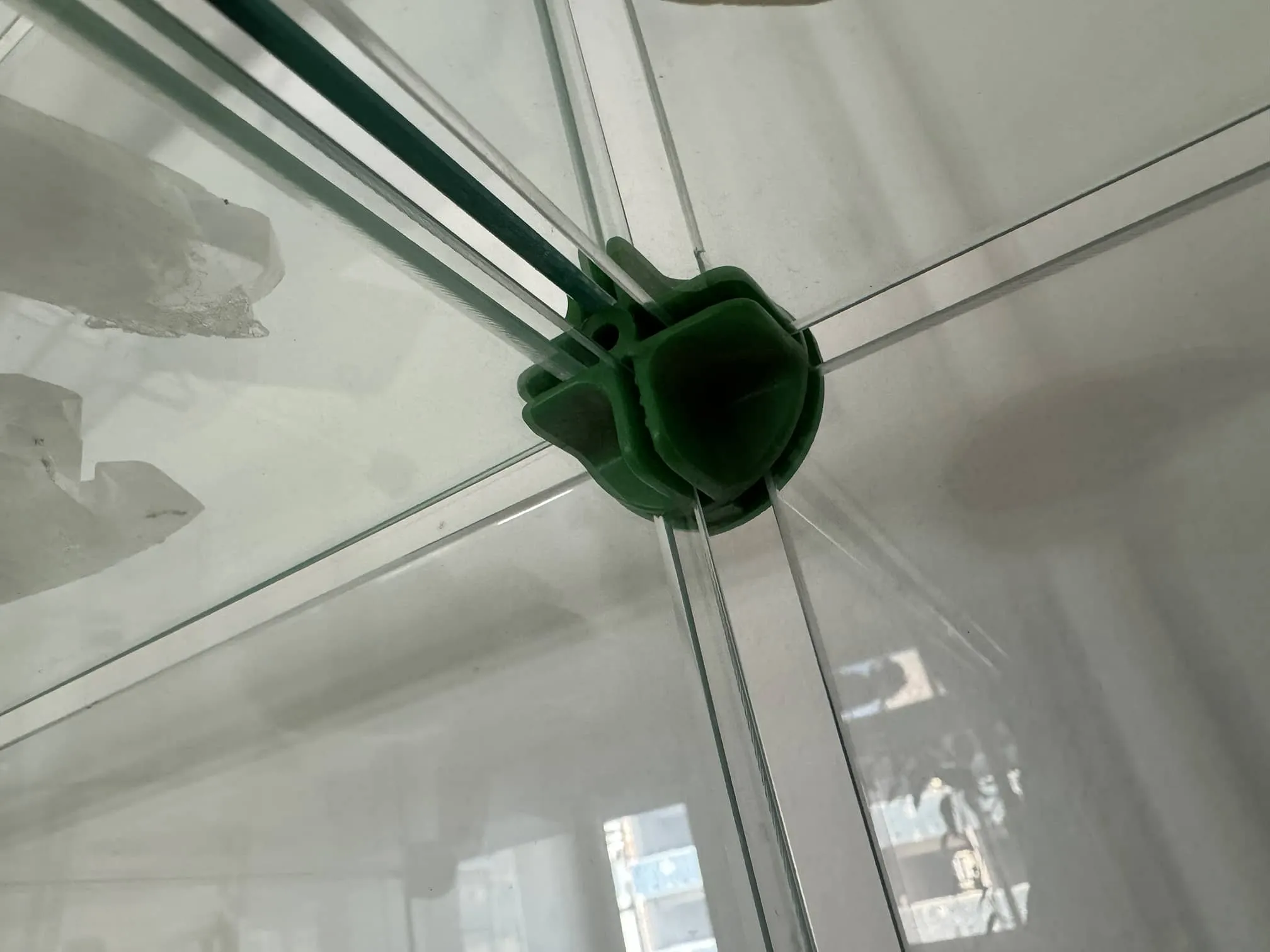 Glass vitrine for showing objects, 24 cubes easily configurable. Big one is Height 170cm Wide 110cm Deep 36cm, photo 7